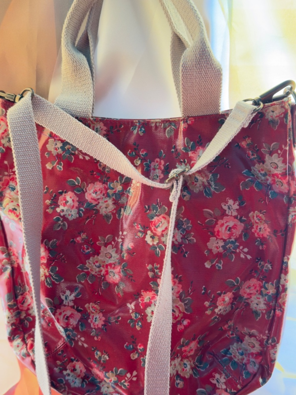 Cath Kidston Original London bag. Red floral - Picture 2 of 3